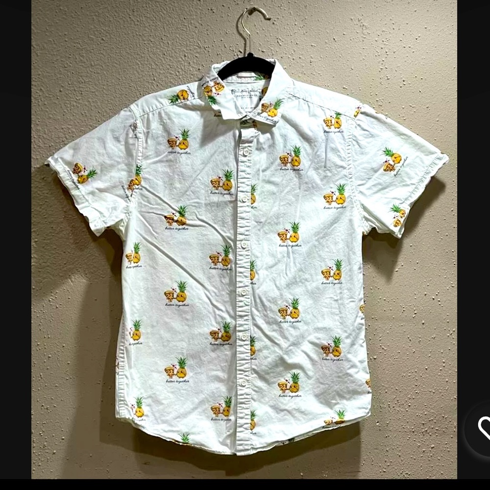 Denim & Flower Ricky Singh Men's Button-down  Short Sleeve SMALL Pineapple Pizza